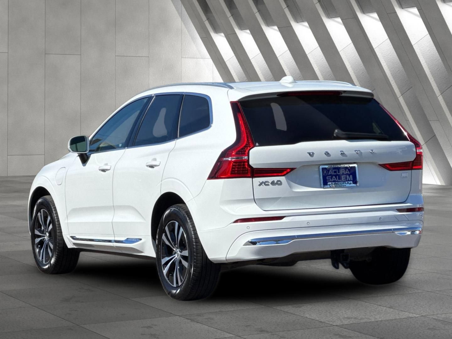 Used 2022 Volvo XC60 T8 Inscription Expression image 6