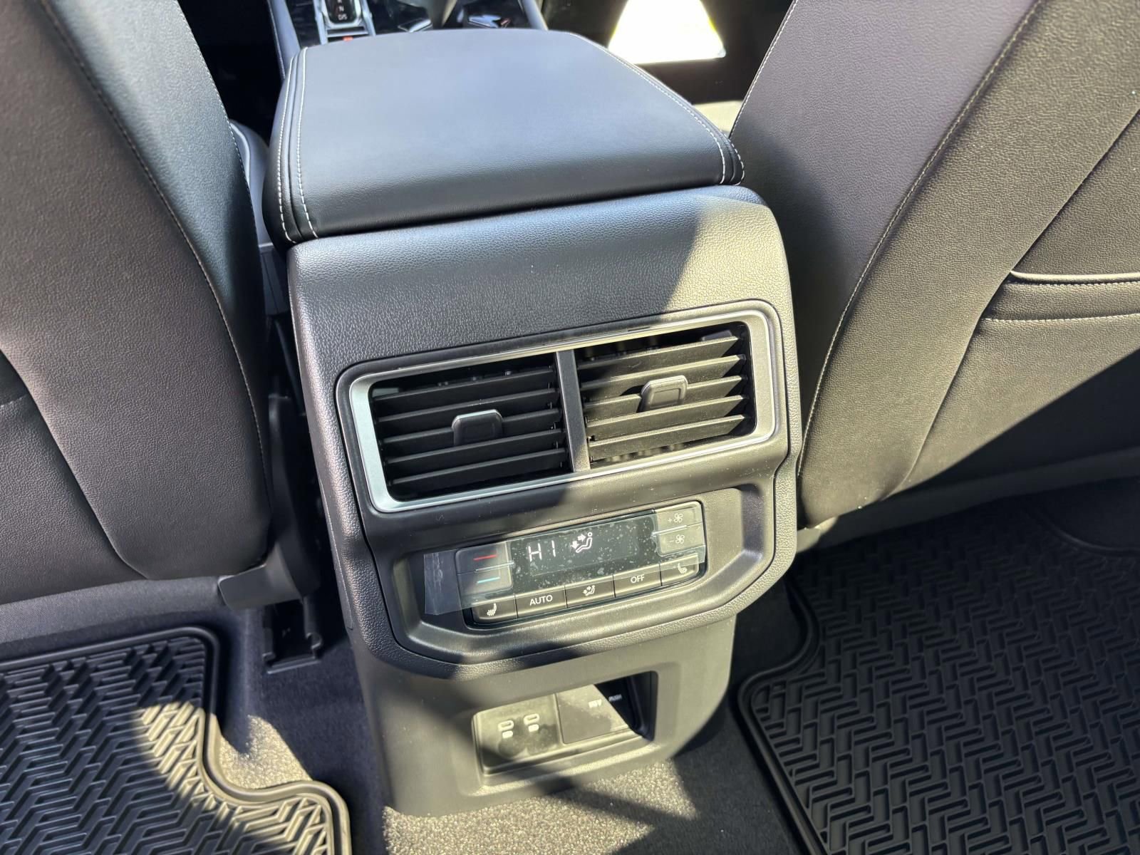 New 2026 Volkswagen Atlas SEL Premium R-Line image 34