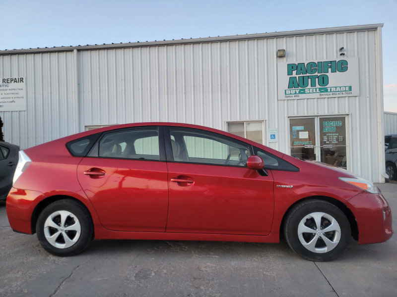 Used 2015 Toyota Prius Two image 8
