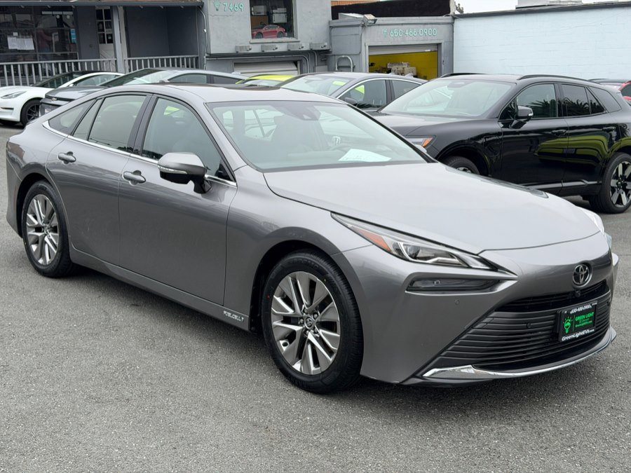 Used 2023 Toyota Mirai w/ Advanced Technology Package RWD image 3