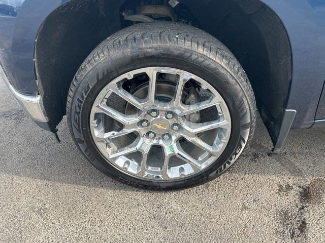 Used 2022 Chevrolet Silverado 1500 LT AWD/4WD image 42