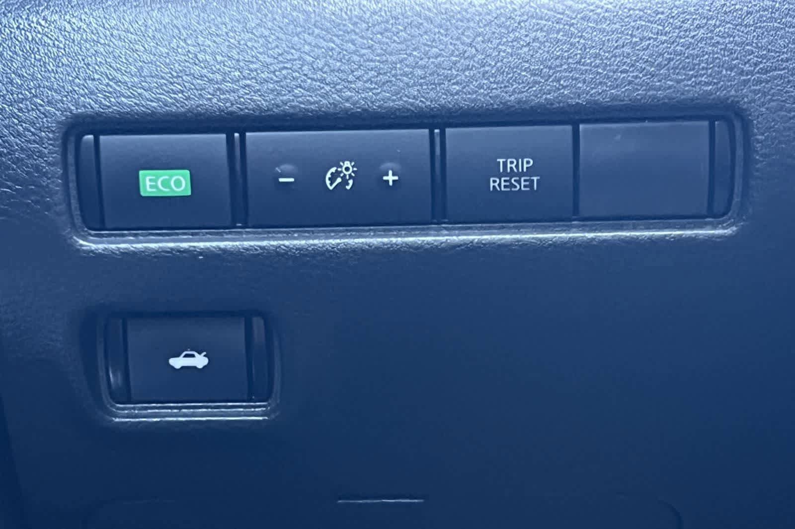 Used 2021 Nissan Sentra SR FWD image 32