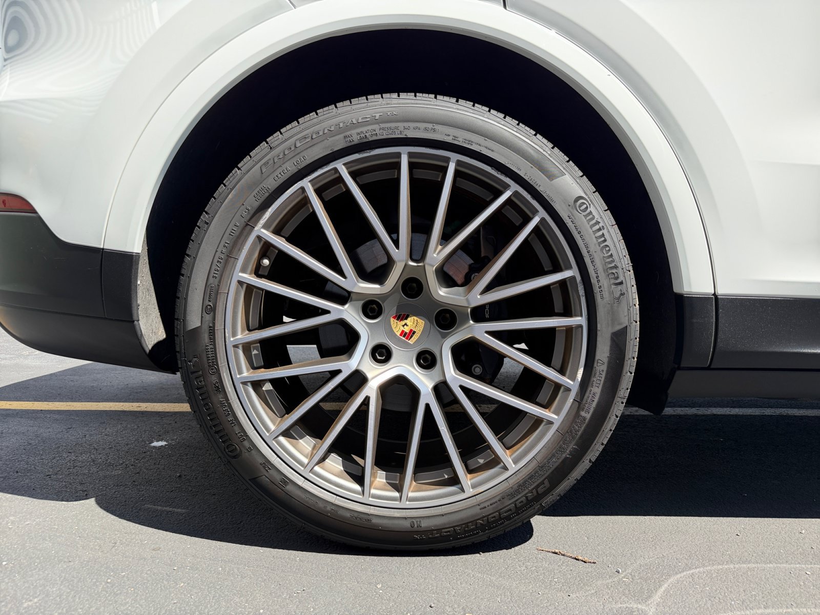 Certified 2023 Porsche Cayenne Platinum Edition AWD/4WD image 9