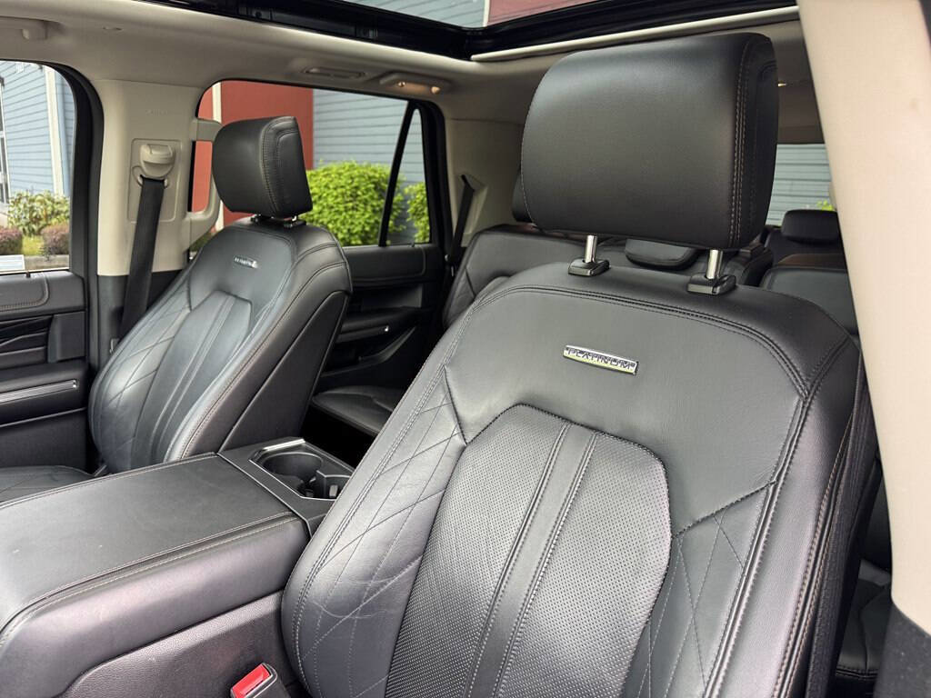 Used 2018 Ford Expedition Platinum AWD/4WD image 6