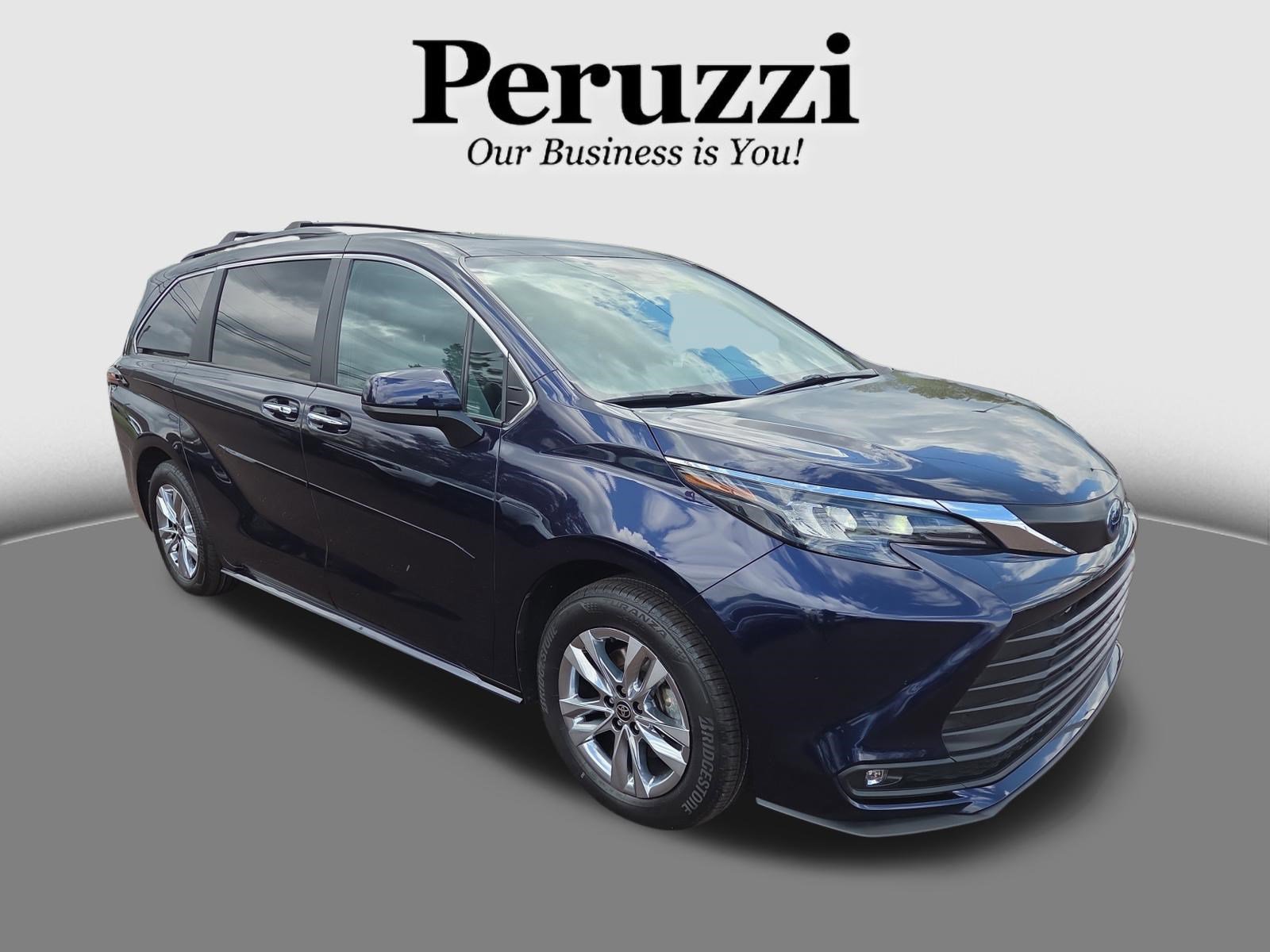 Certified 2025 Toyota Sienna XLE w/ XLE Plus Package AWD/4WD image 1
