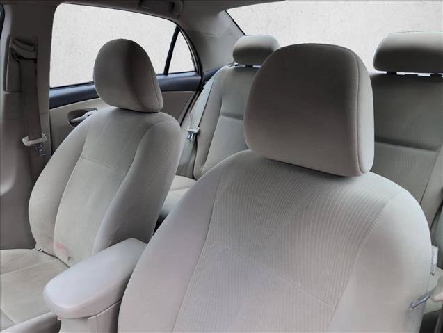 Used 2013 Toyota Corolla LE FWD image 9