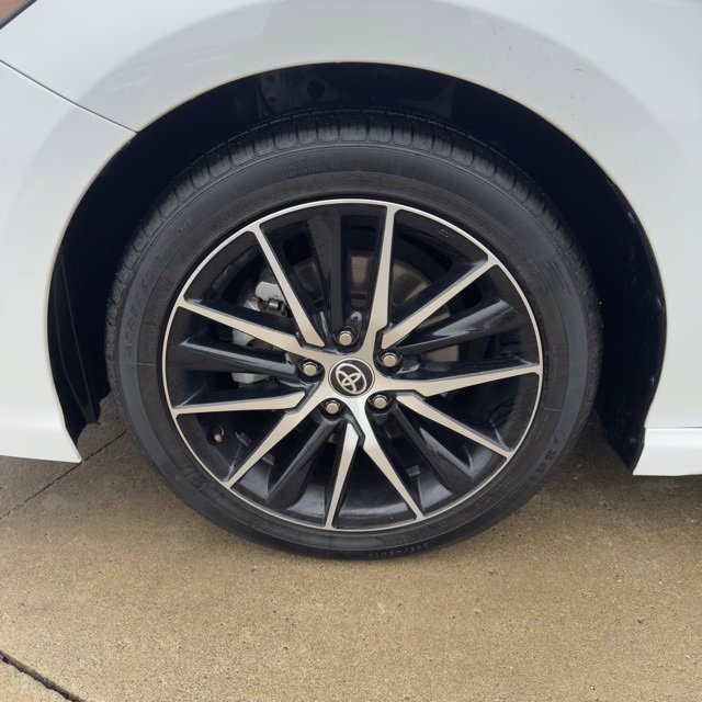 Used 2024 Toyota Camry SE image 33