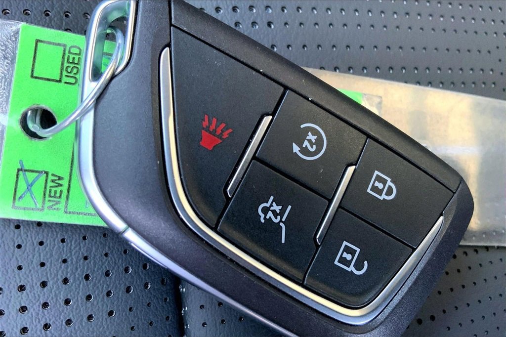 New 2026 Cadillac Lyriq V image 37