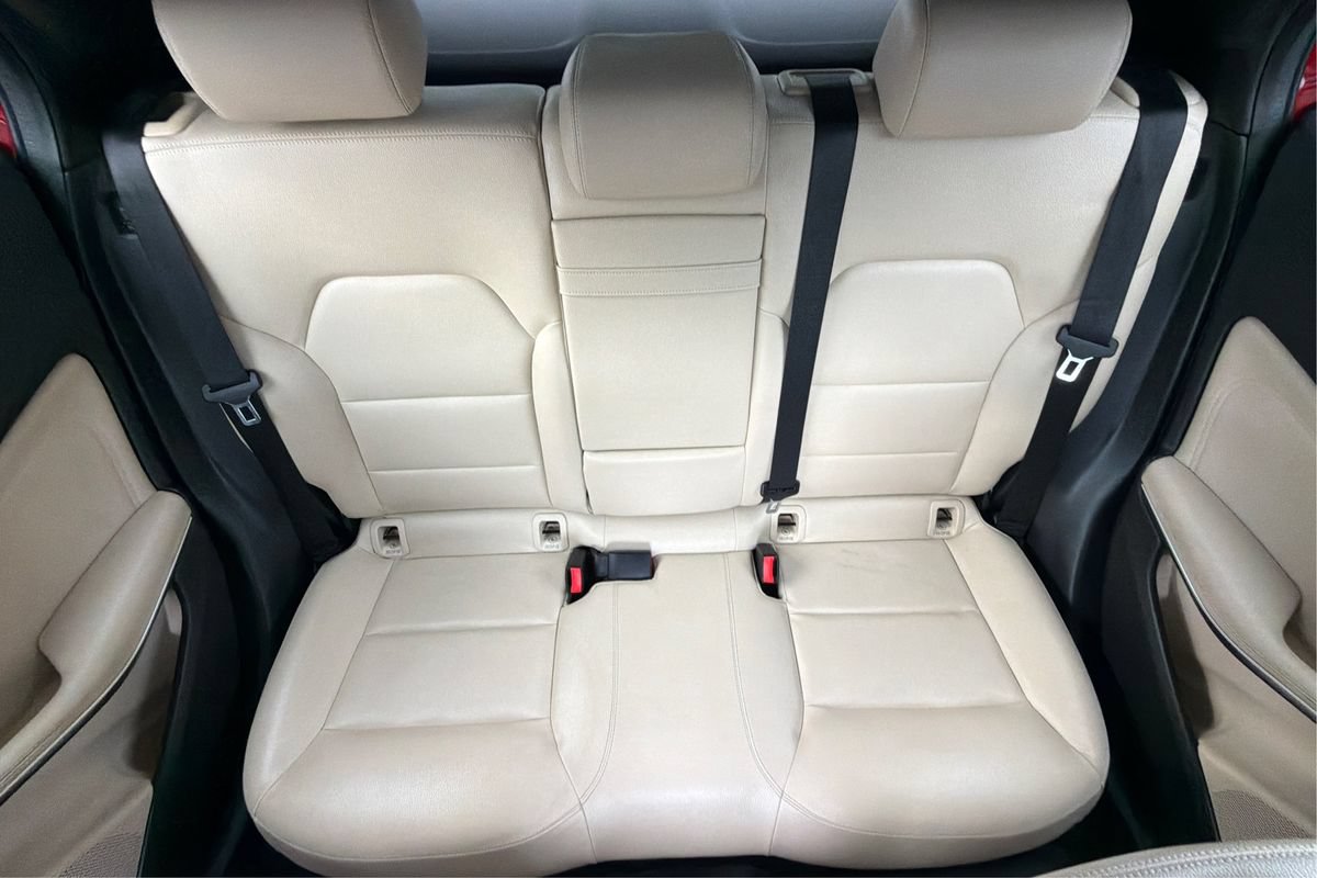 Used 2020 Mercedes-Benz GLA 250 w/ Convenience Package image 14