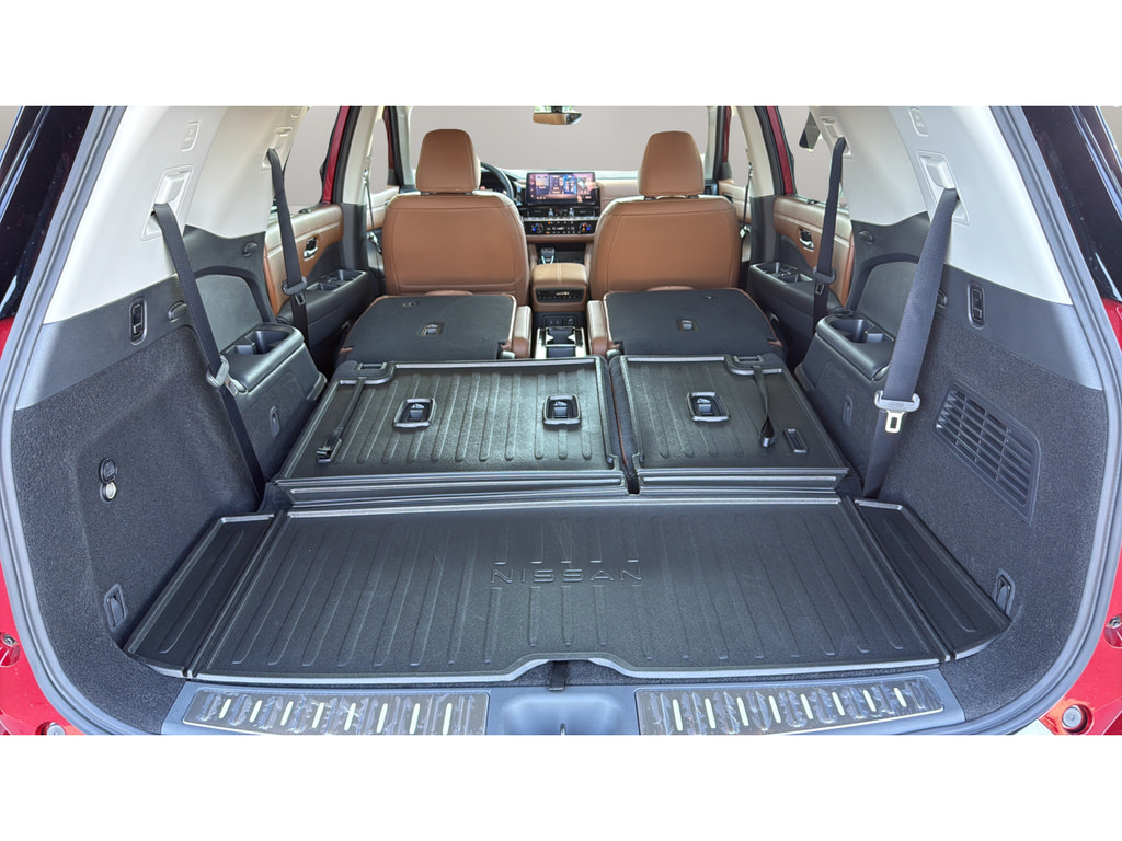 New 2026 Nissan Pathfinder Platinum w/ Accent Package AWD/4WD image 21