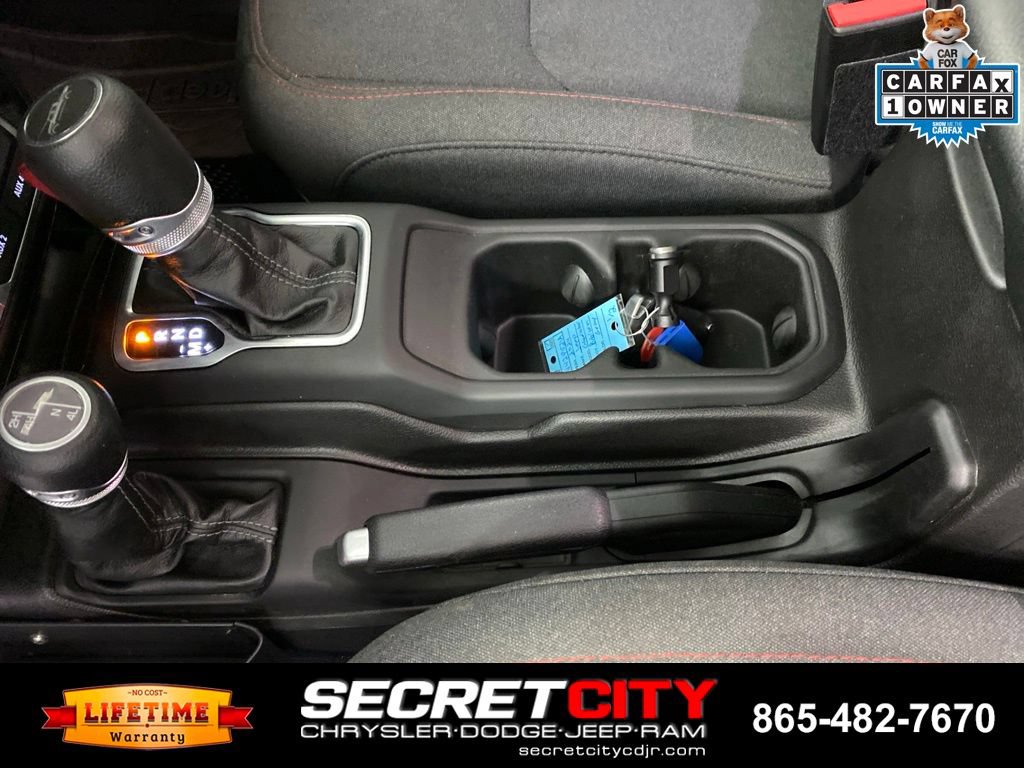 Used 2024 Jeep Gladiator Rubicon w/ Technology Group AWD/4WD image 23