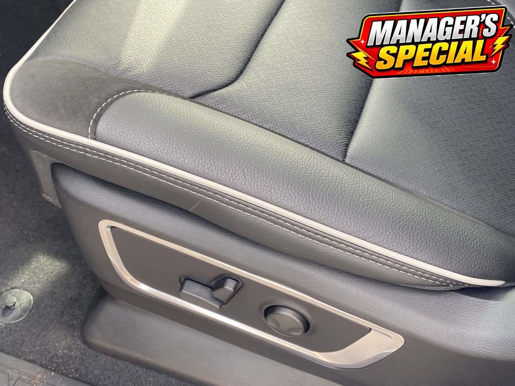 New 2026 RAM 1500 Laramie w/ Night Edition AWD/4WD image 17