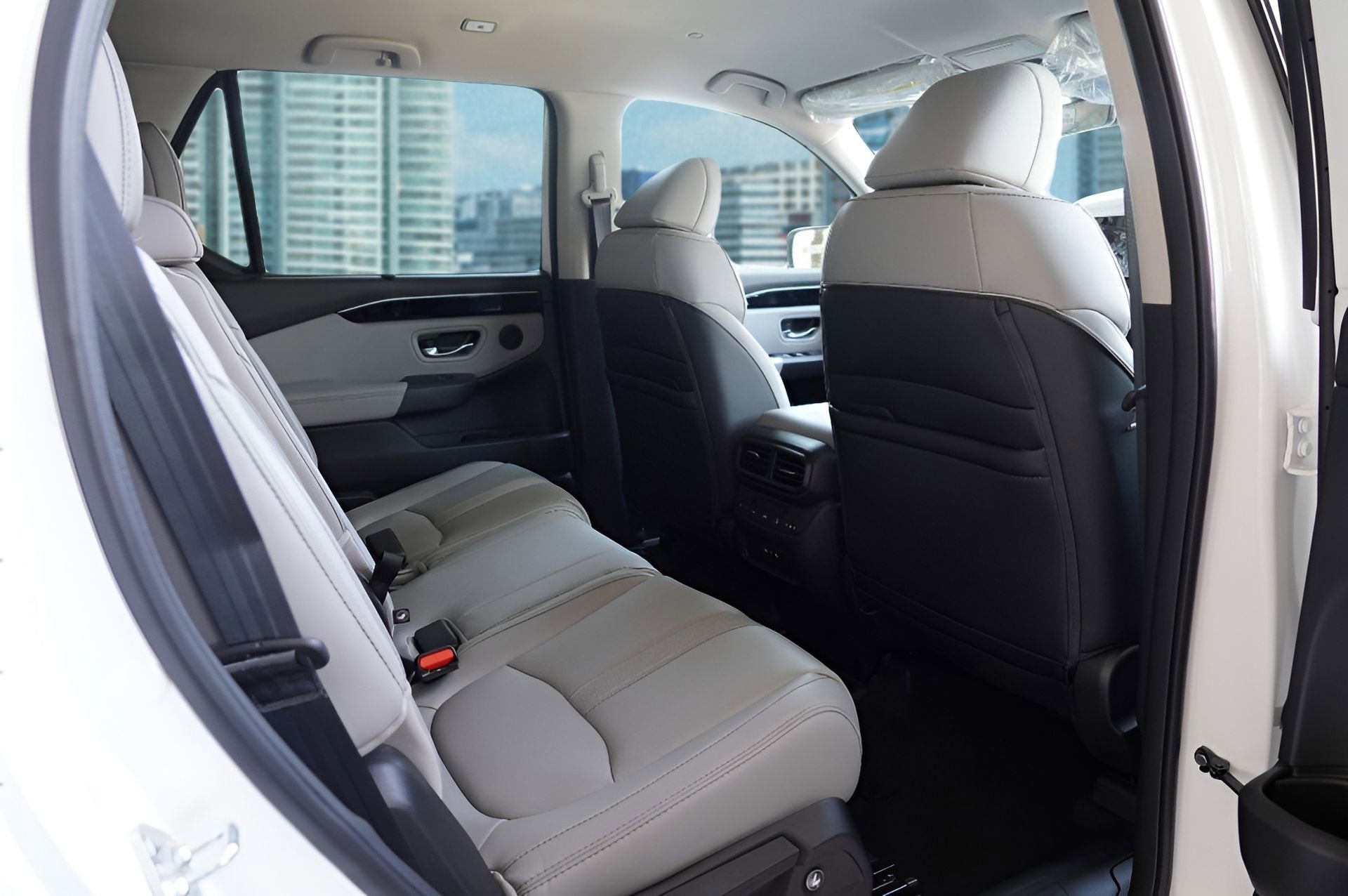 New 2025 Honda Pilot EX-L image 16