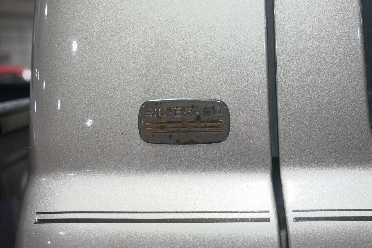 Used 2001 Chevrolet Silverado 2500 4x4 Regular Cab image 27