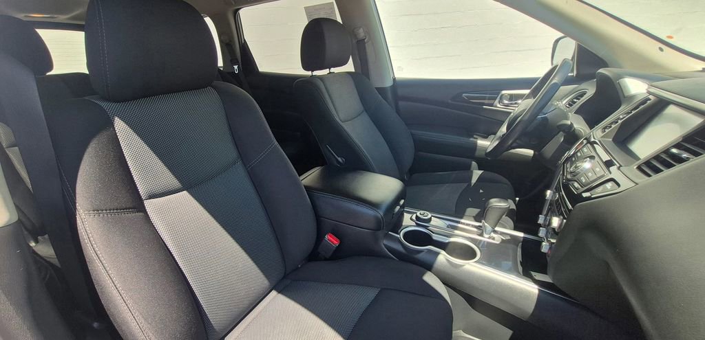 Used 2018 Nissan Pathfinder SV AWD/4WD image 4