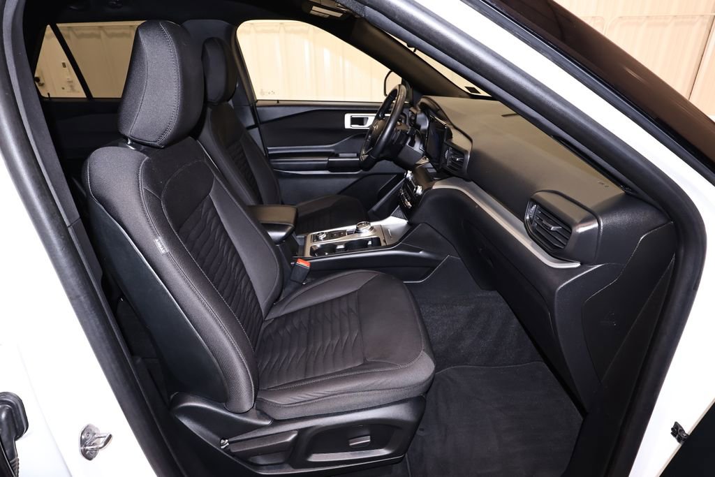 Certified 2020 Ford Explorer XLT w/ Comfort Package image 23