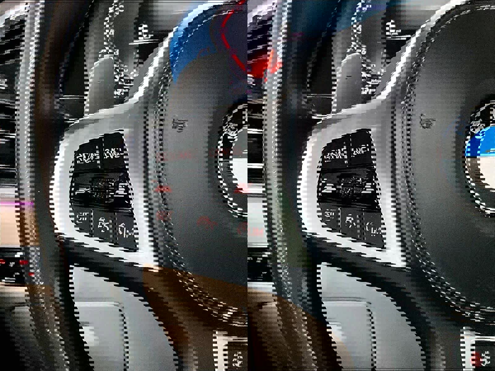 Used 2019 BMW X5 xDrive50i w/ M Sport Package image 19