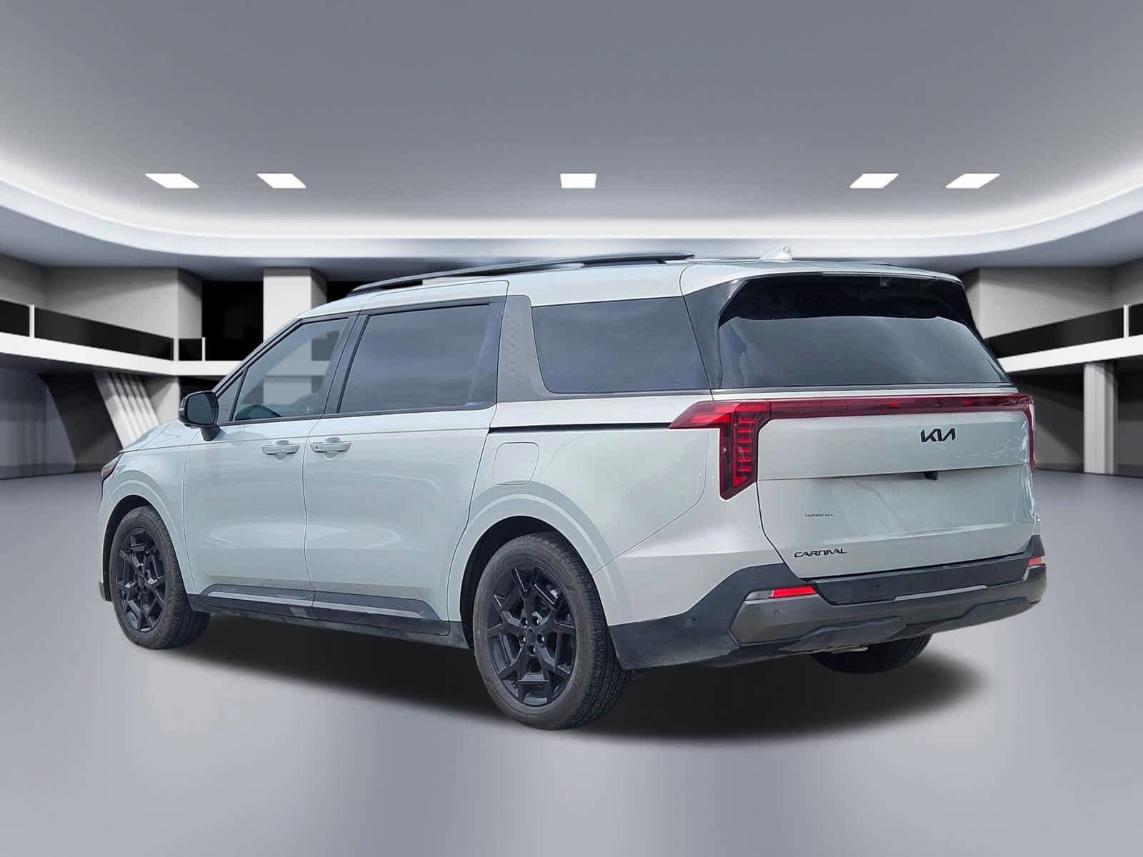 Certified 2025 Kia Carnival SX Prestige FWD image 4