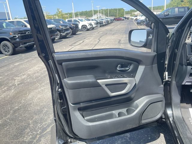 Used 2023 Nissan Titan SV AWD/4WD image 21
