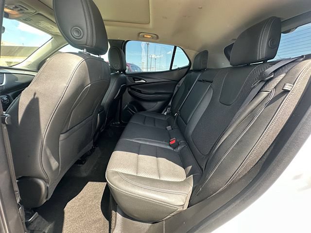 Used 2020 Buick Encore GX Essence w/ Experience Buick Package FWD image 18