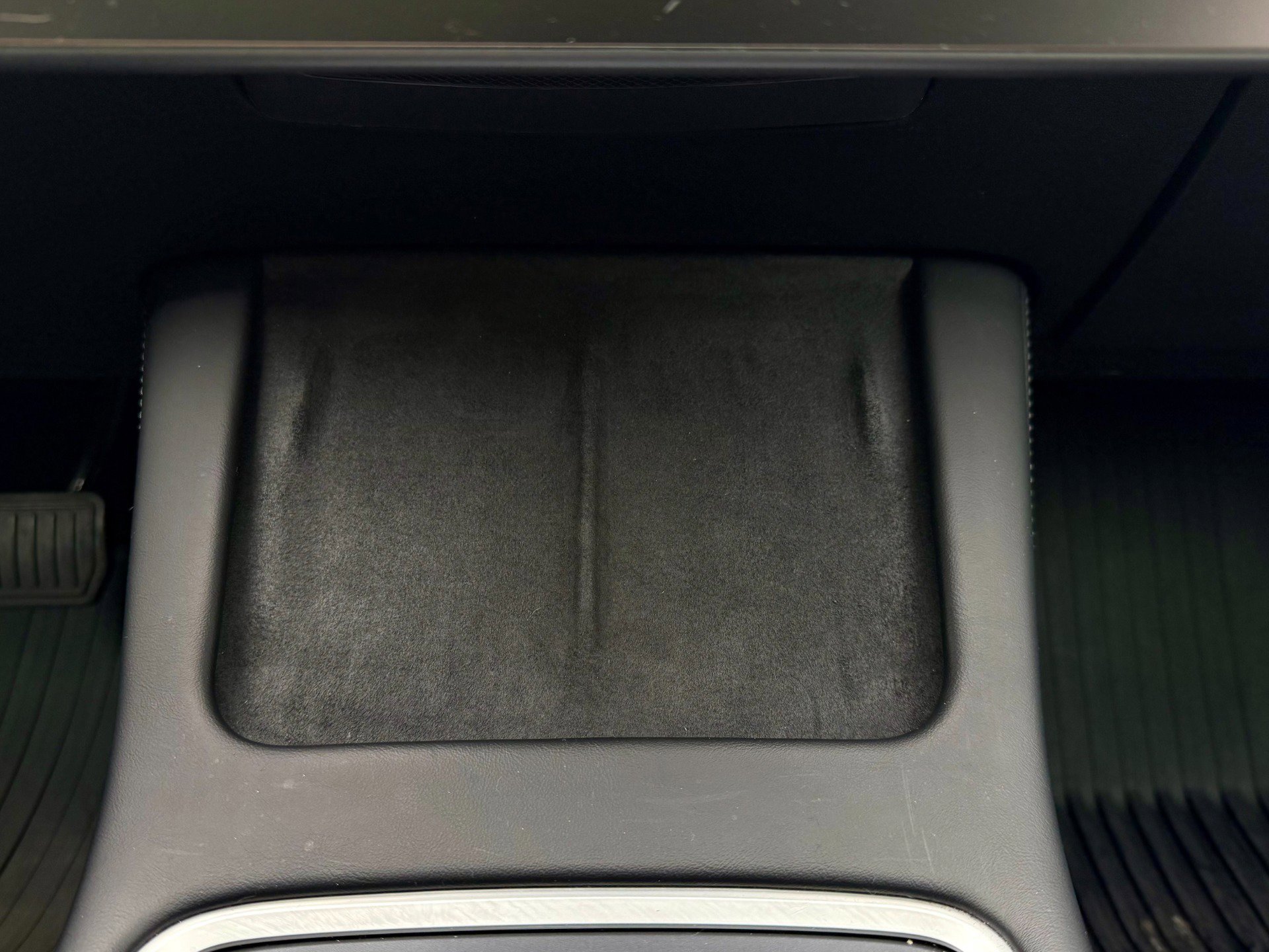 Used 2023 Tesla Model 3 Standard Range image 34