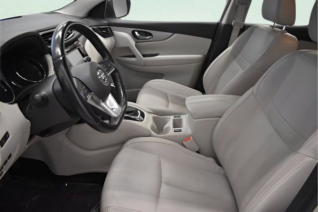 Used 2020 Nissan Rogue Sport SL image 22