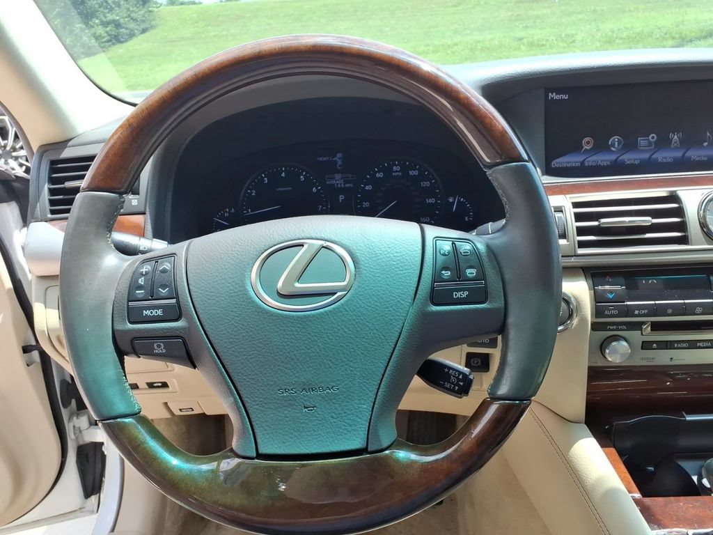 Used 2014 Lexus LS 460 w/ Comfort Package RWD image 17