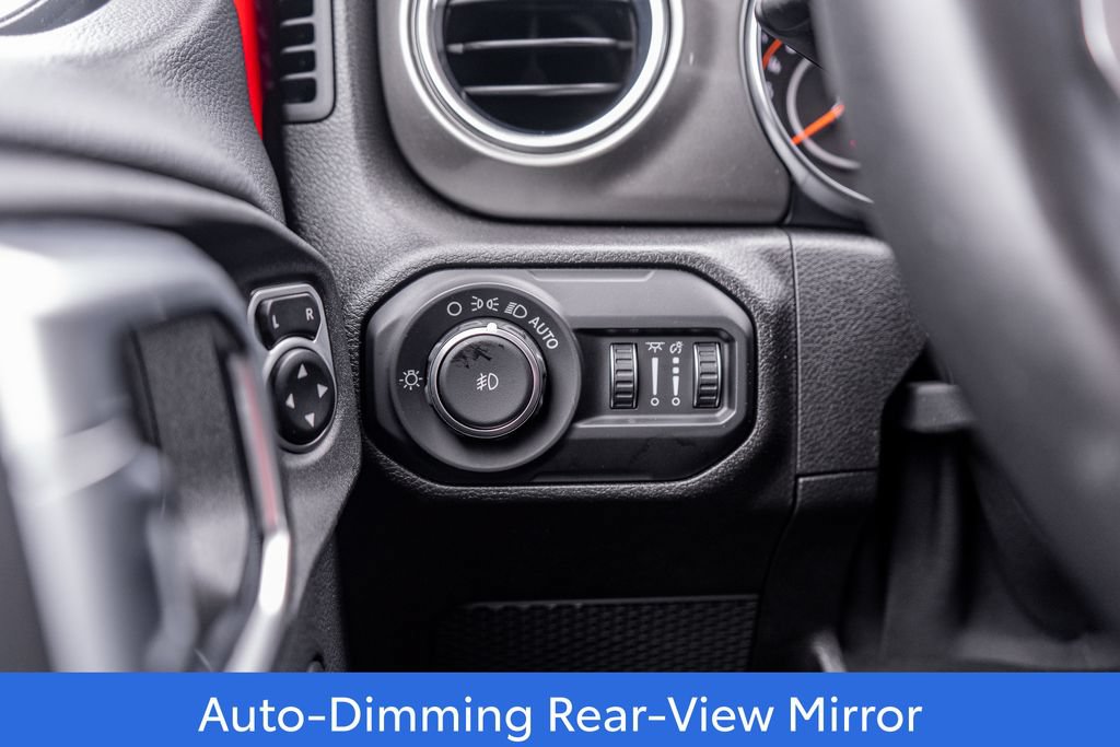 Used 2019 Jeep Wrangler Unlimited Sahara AWD/4WD image 21