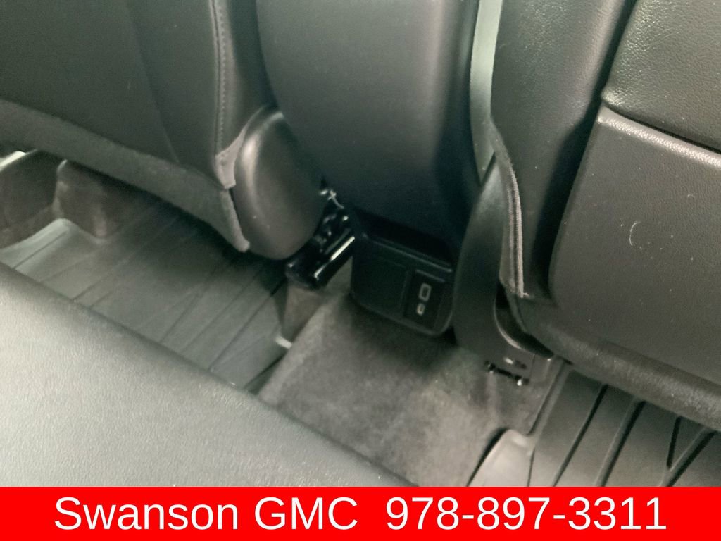 Used 2023 Buick Encore GX Preferred w/ Cold Weather Comfort Package AWD/4WD image 29
