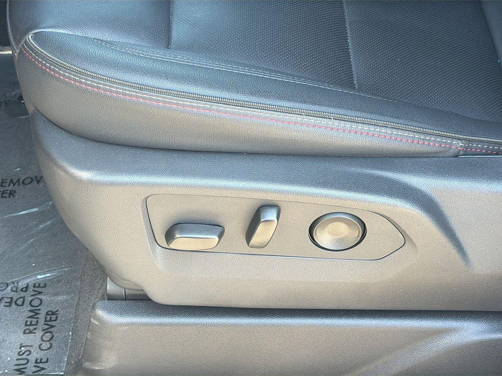 Used 2026 Chevrolet Suburban RST AWD/4WD image 19