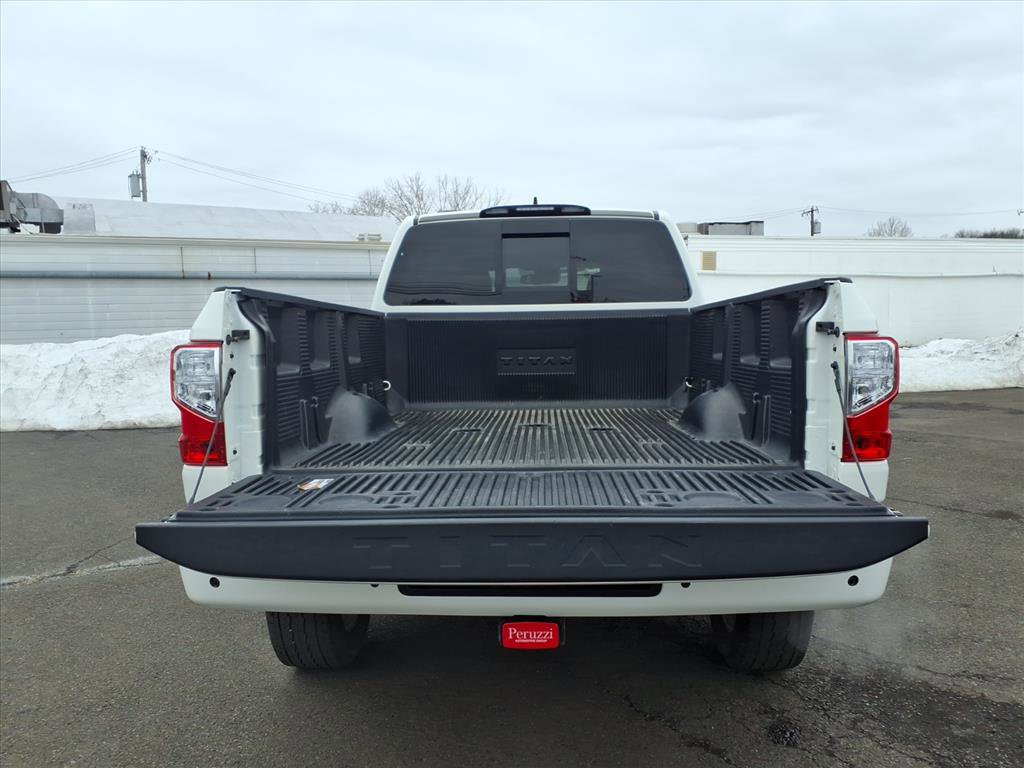 Certified 2024 Nissan Titan SV w/ SV Convenience Package image 20
