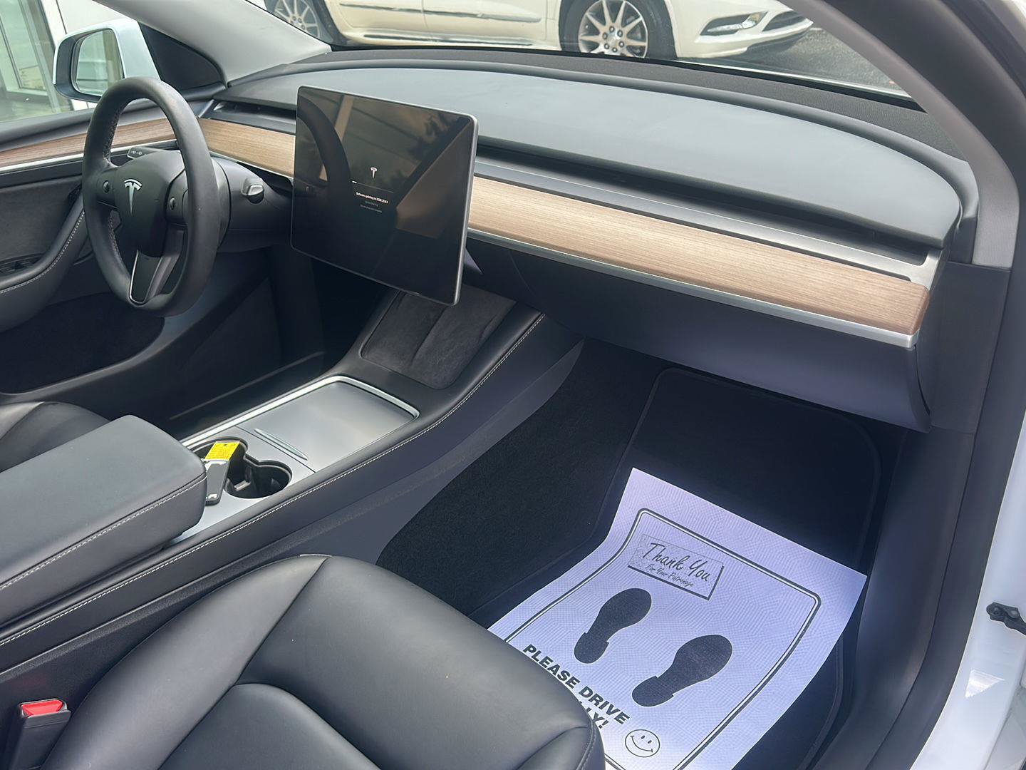 Used 2024 Tesla Model Y Long Range RWD image 11