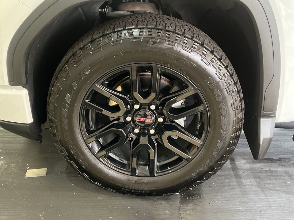 Used 2023 GMC Sierra 1500 Elevation w/ X31 Off-Road Package AWD/4WD image 8