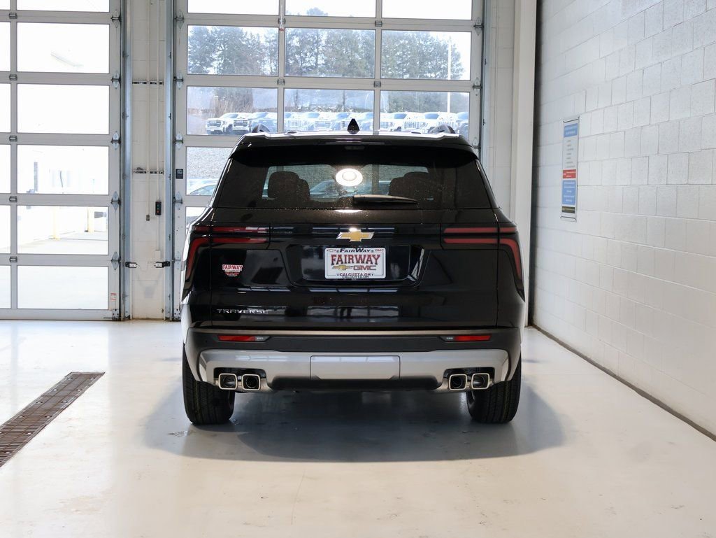 New 2026 Chevrolet Traverse LT w/ Enhanced Driving Package image 9