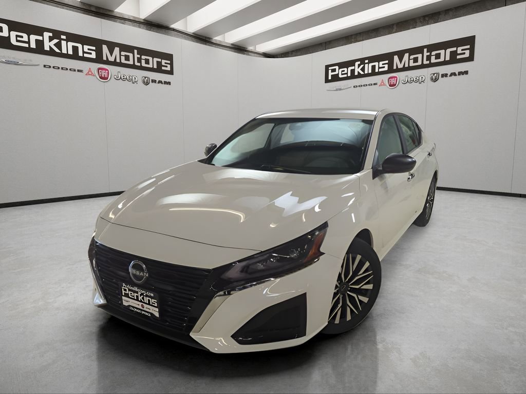 Used 2025 Nissan Altima 2.5 SV 360° Tour