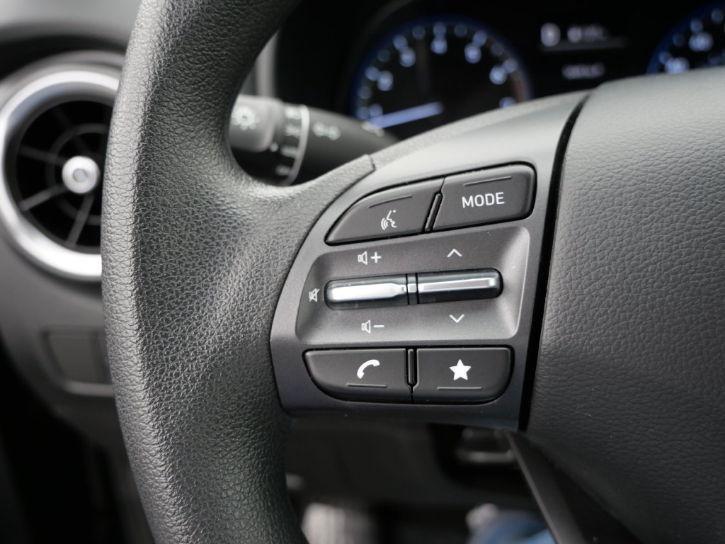 Used 2023 Hyundai Kona SEL AWD/4WD image 25