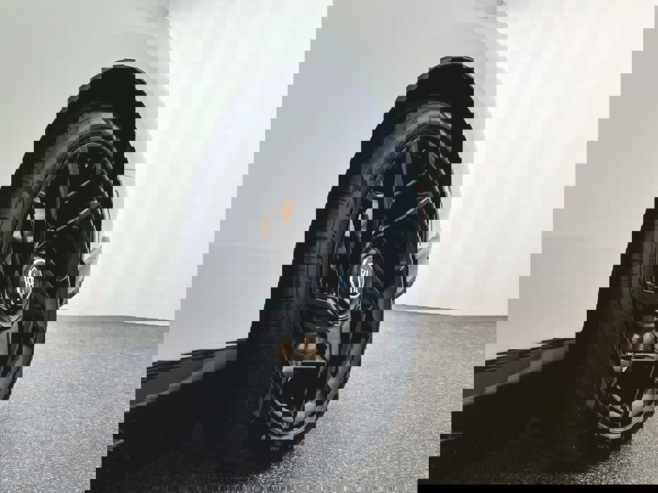 New 2025 Rolls-Royce Spectre Black Badge w/ Leather Finishing Pack image 2