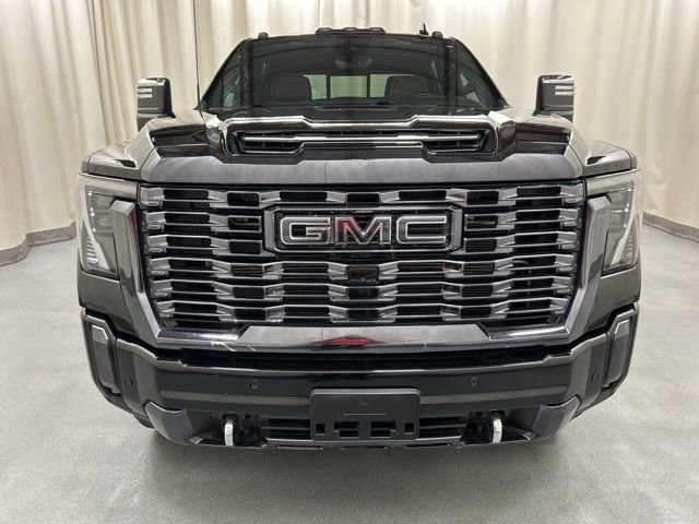 Used 2024 GMC Sierra 3500 Denali Ultimate image 34