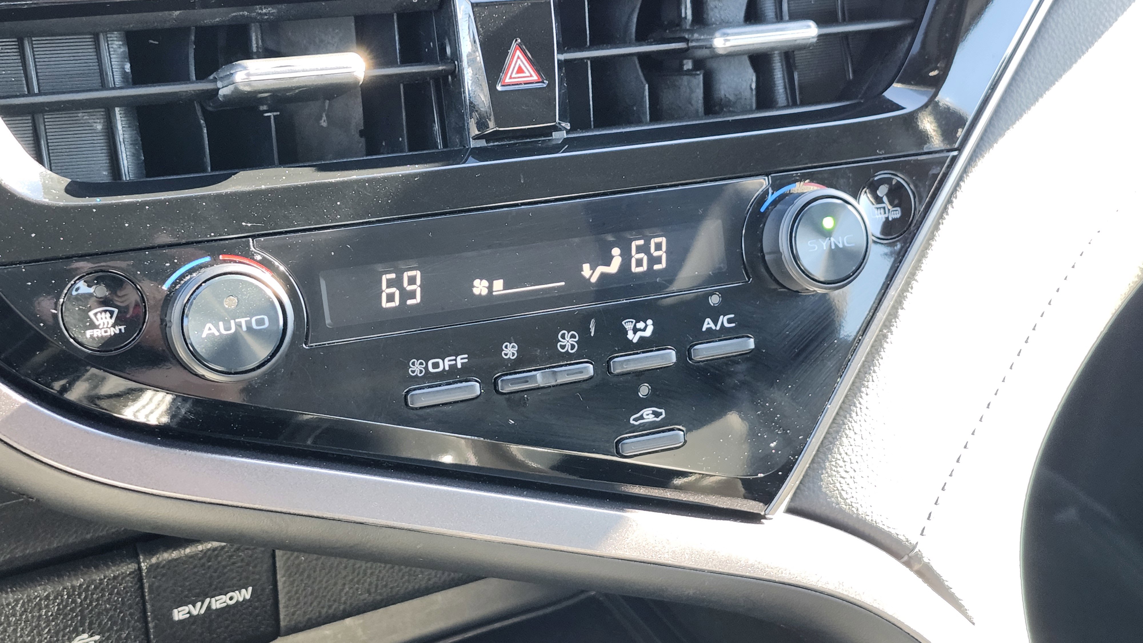 Used 2023 Toyota Camry SE image 26