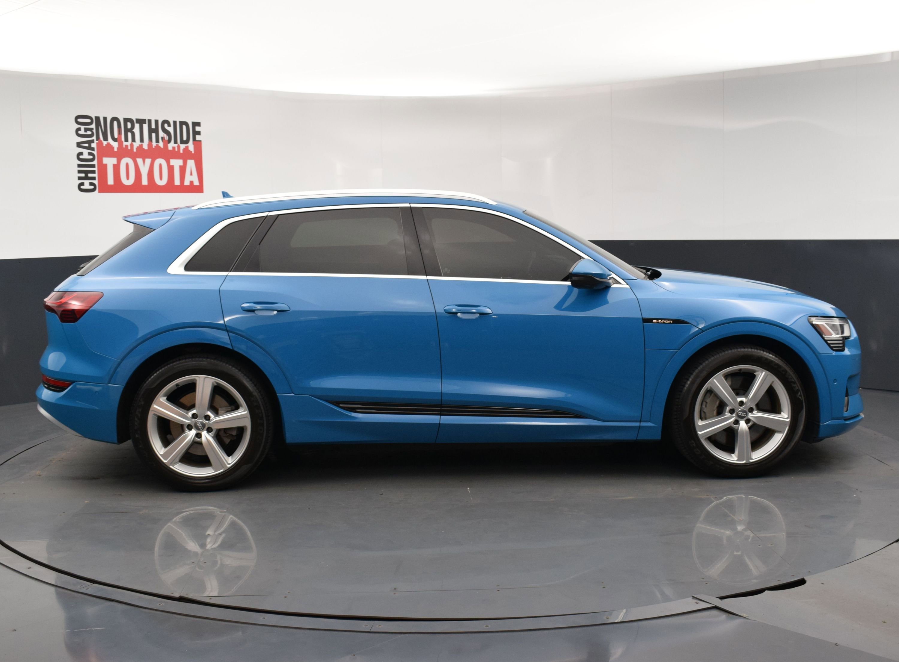 Used 2019 Audi e-tron Premium Plus AWD/4WD image 5