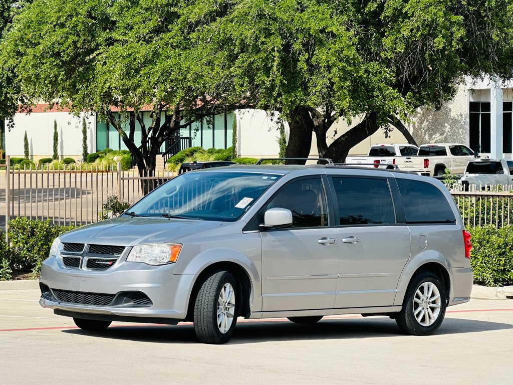 Used 2015 Dodge Grand Caravan SXT FWD image 4