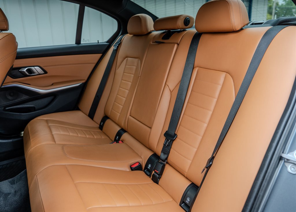 Used 2021 BMW M340i w/ Parking Assistance Package image 29