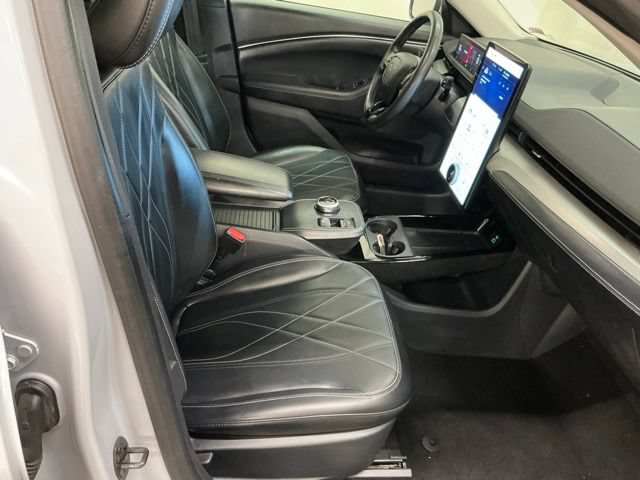 Used 2022 Ford Mustang Mach-E Select RWD image 19