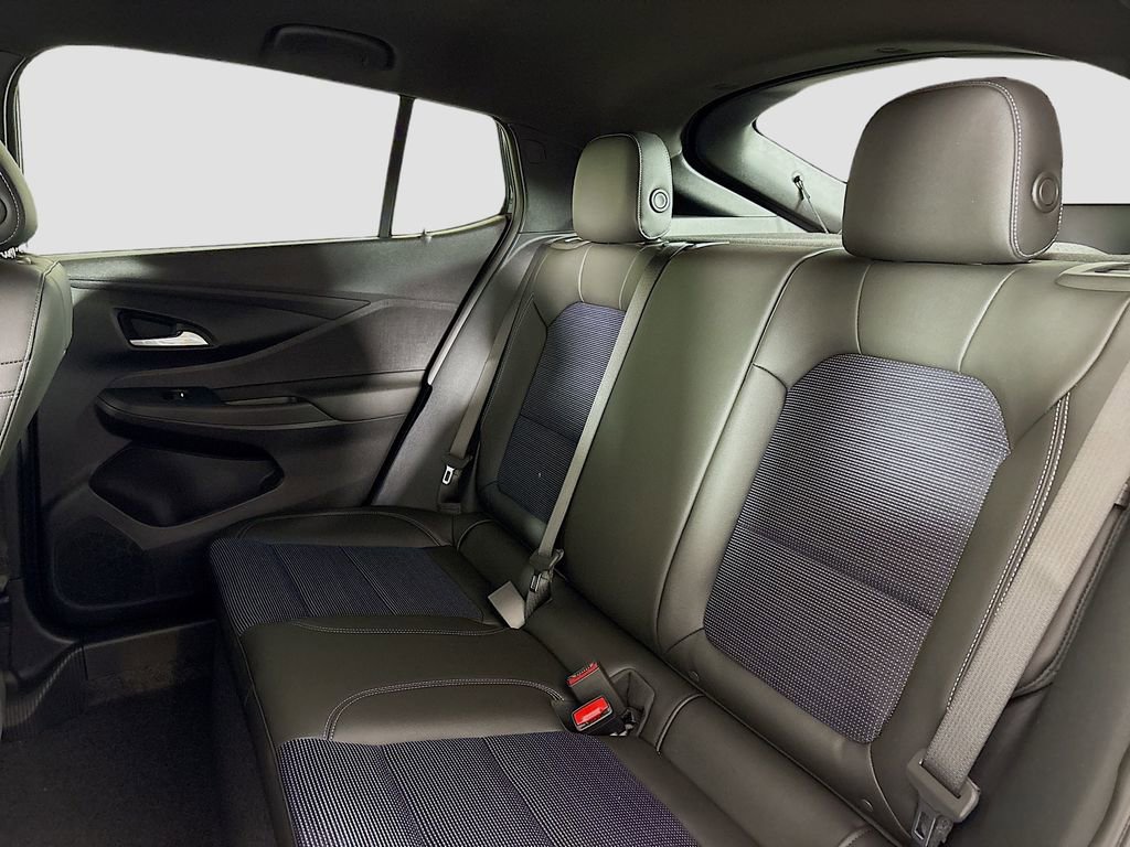 Used 2025 Buick Envista Preferred w/ Convenience I Package image 26