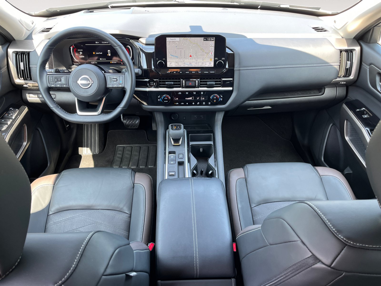 Used 2025 Nissan Pathfinder Platinum w/ Cargo Package FWD image 10