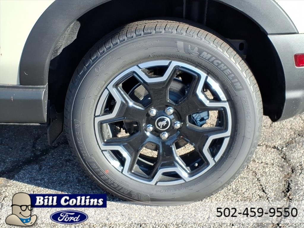 New 2025 Ford Bronco Sport Outer Banks image 4