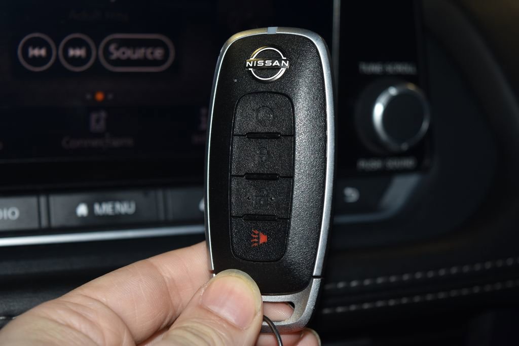 Certified 2023 Nissan Rogue SV image 16