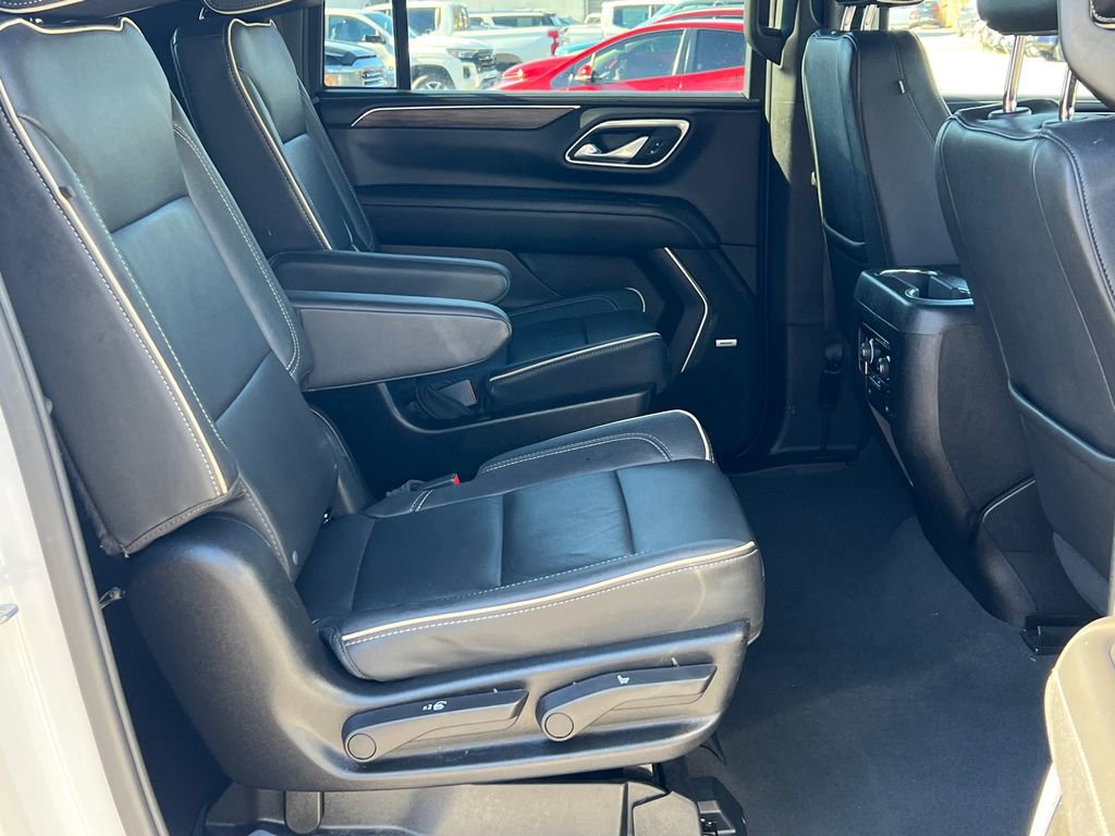 Used 2023 Chevrolet Suburban Premier AWD/4WD image 13