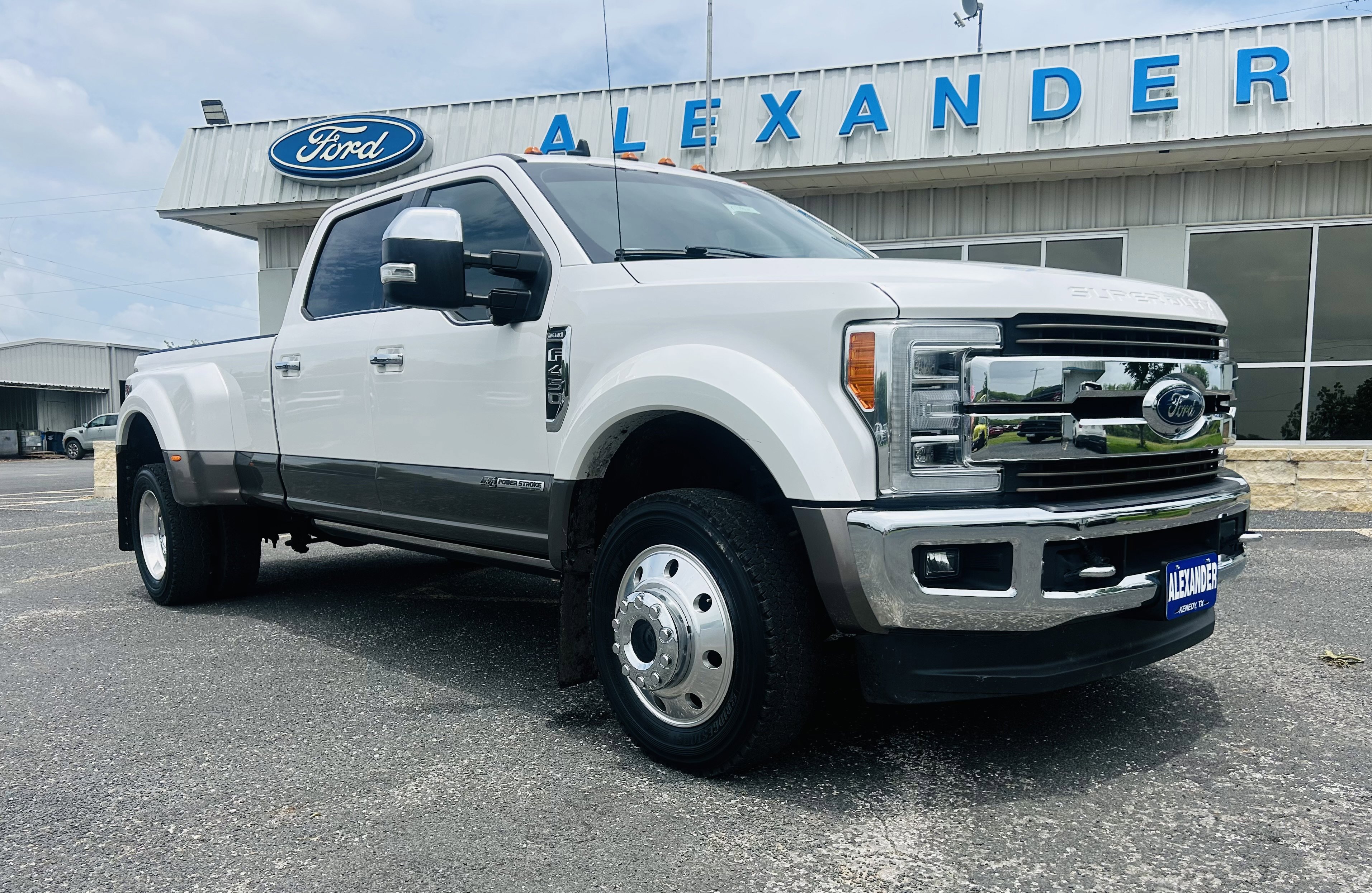 Used 2019 Ford F450 King Ranch w/ King Ranch Ultimate Package image 2