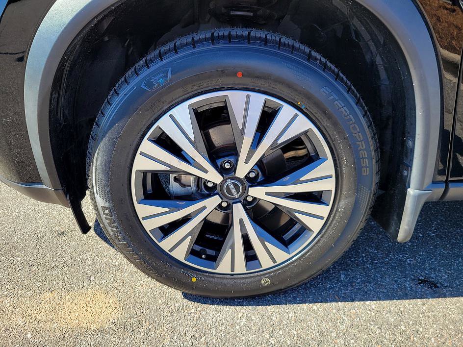 Certified 2023 Nissan Rogue SV image 8